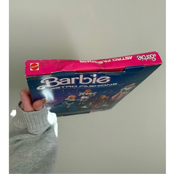 LOT OF 3 Barbie 1985 Astronaut Doll and 2 Separate Outfits - Picture 14 of 15